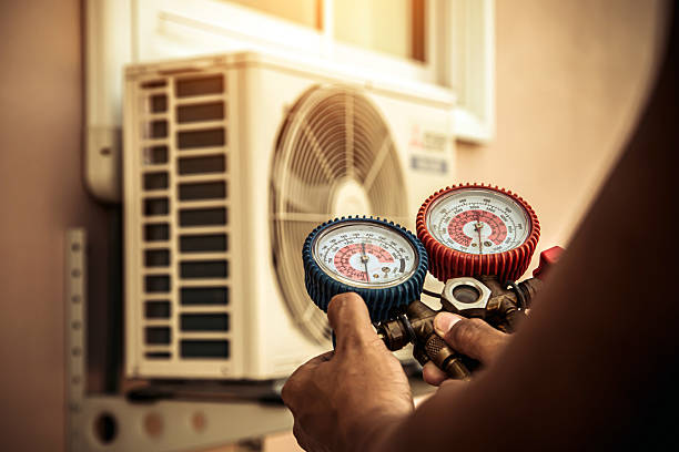 Professional Hvac technician working in Windsor, CT